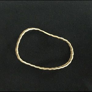 14kt gold stretchy 7 inch bracelet